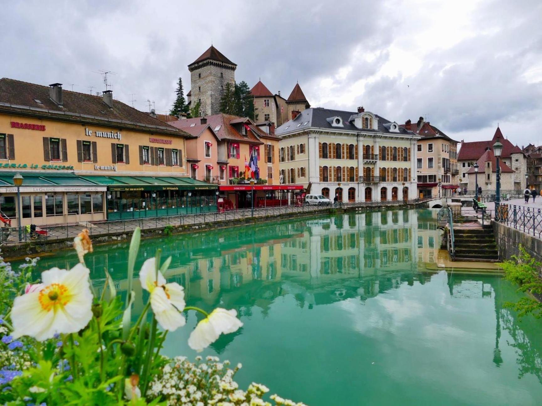 Refuge Centre Ville Avec Parking Annecy Exterior photo